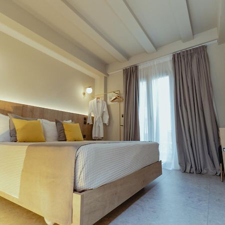 Metis Urbane Living Spaces Athens Exterior photo