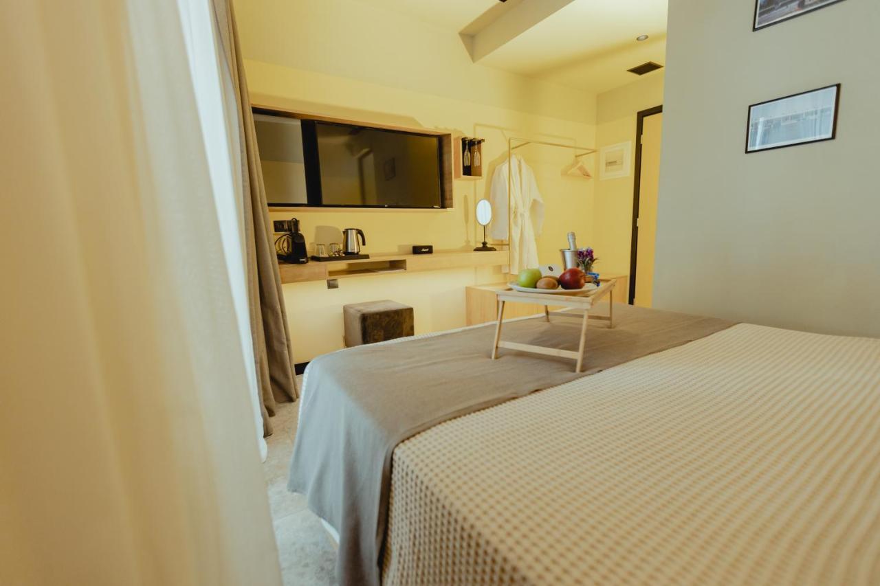 Metis Urbane Living Spaces Athens Exterior photo
